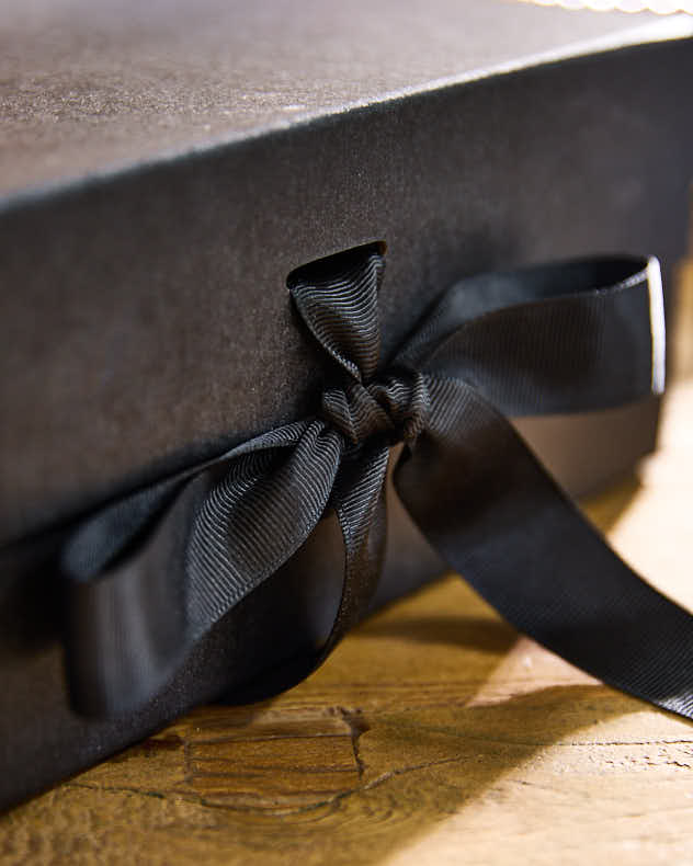 Luxury A5 Black Gift Box - Image 4