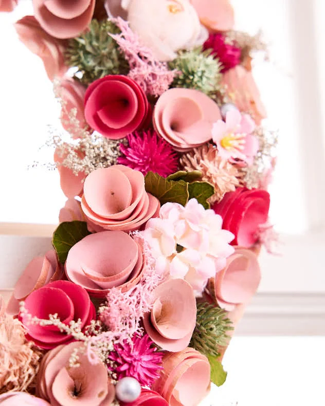 Belford Floral Wreath 42cm - Image 3