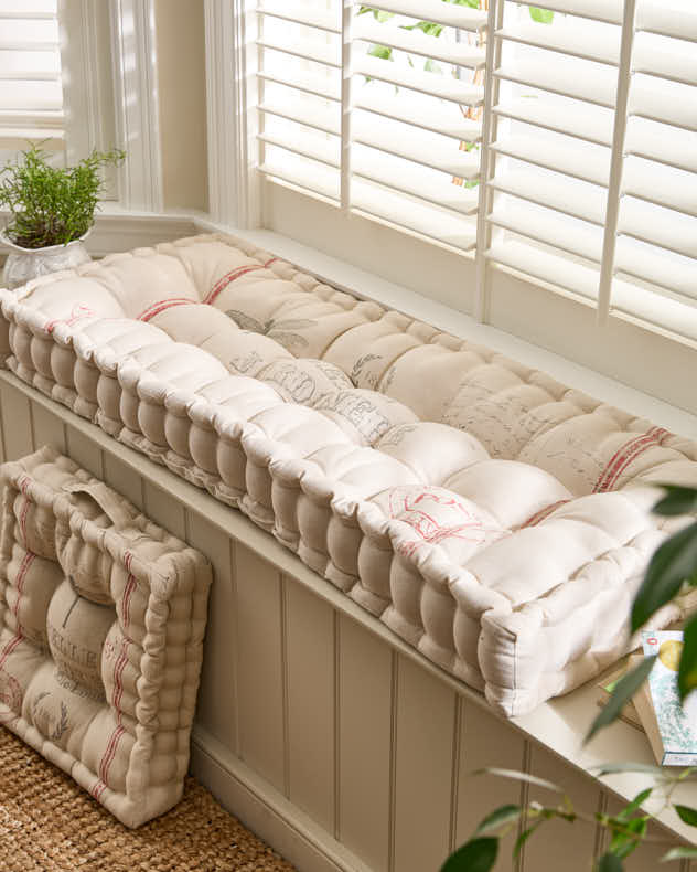 Belle Jardinere Red Indoor Bench Cushion - Image 2