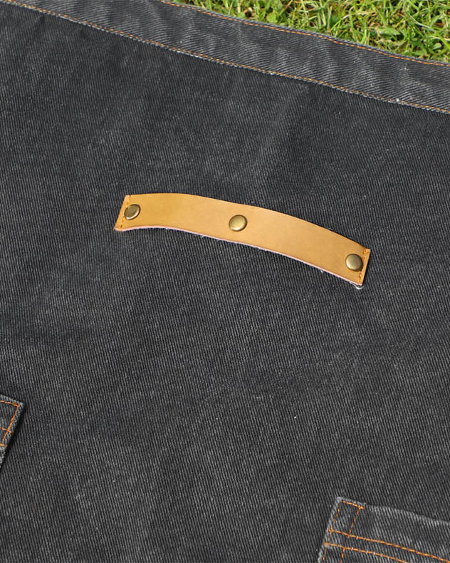 Black Denim Effect Waist Apron - Image 3