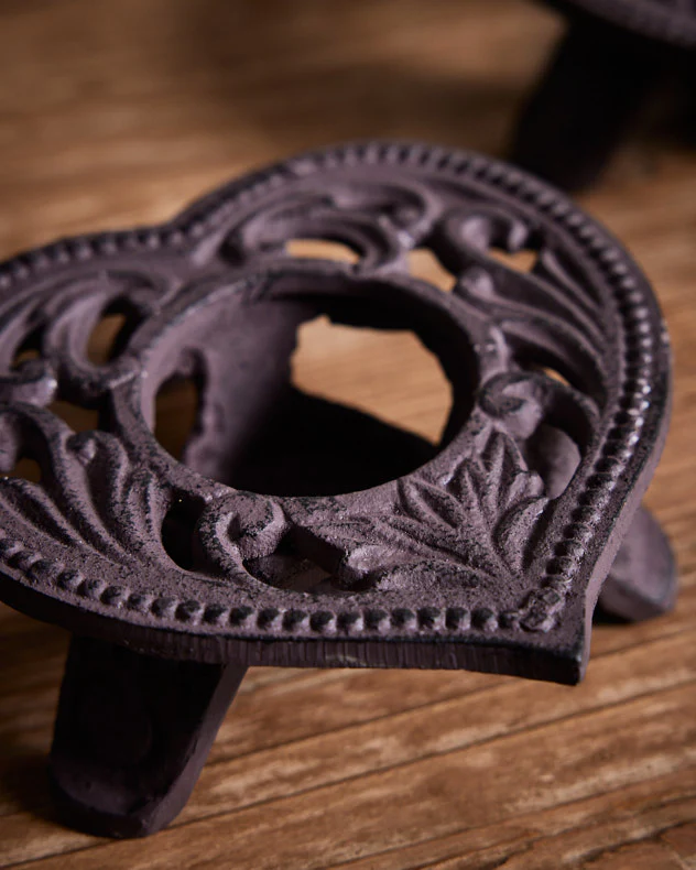 Set of 2 Heart Tealight Candle Holders - Image 3