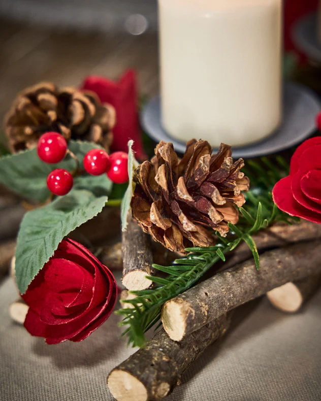 Christmas Floral Woodland Candlestick Holder - Image 4