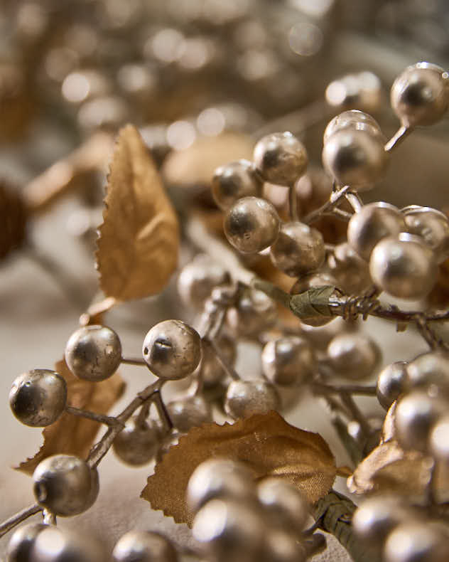 Clermont Champagne Christmas Garland 1.5m - Image 4