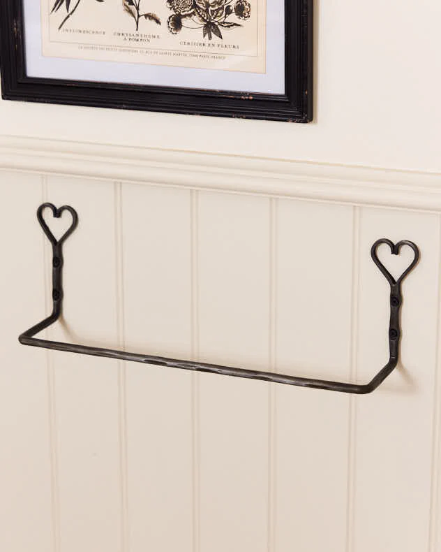 Wall Mounted Heart Towel Rail - Image 4