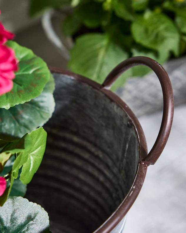 Cordar Two Tone Metal Planter - Image 4