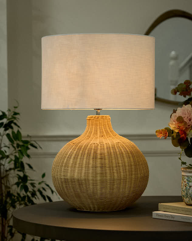 Curved Rattan Table Lamp - Image 3