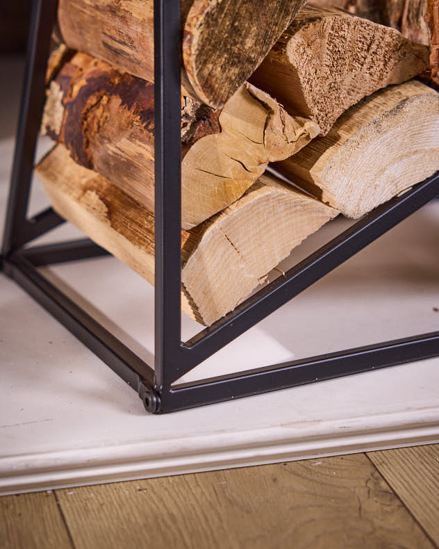 Cut Out Iron Star Log Holder - Image 4