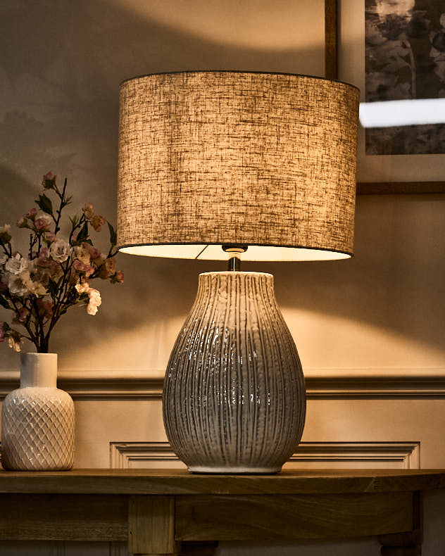 Distressed Ceramic Table Lamp - Image 3