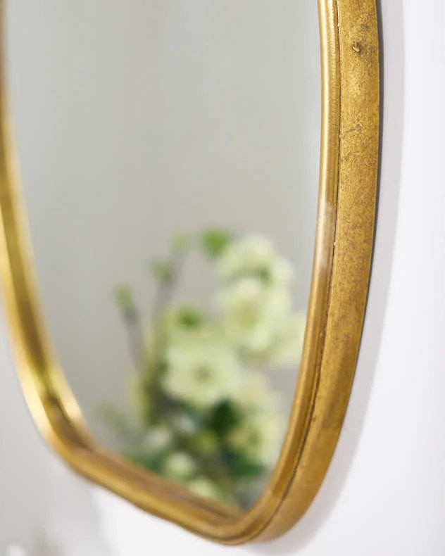 Distressed Gold Wall Mirror 49cm x 39cm - Image 4
