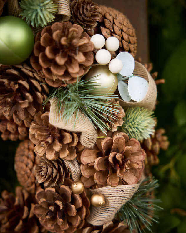Emerald Jewel Autumn Wreath - Image 4
