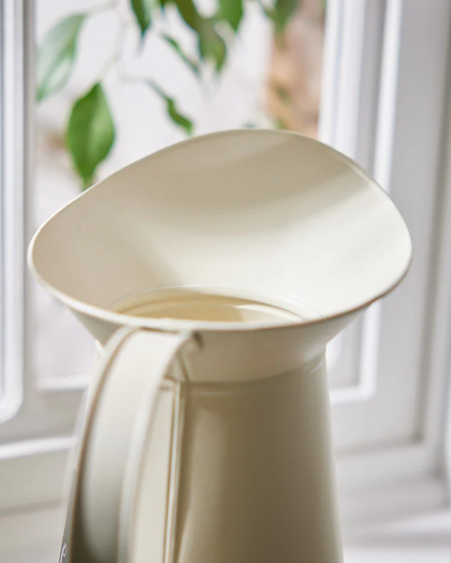 Extra Large Vintage Cream Heart Jug Vase - Image 6