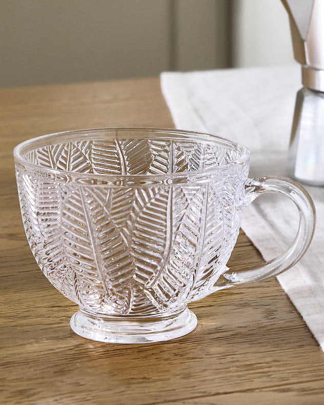 Feuille Embossed Footed Mug - Image 4