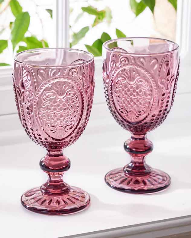 Fleur De Lys Pink Wine Goblet - Image 3
