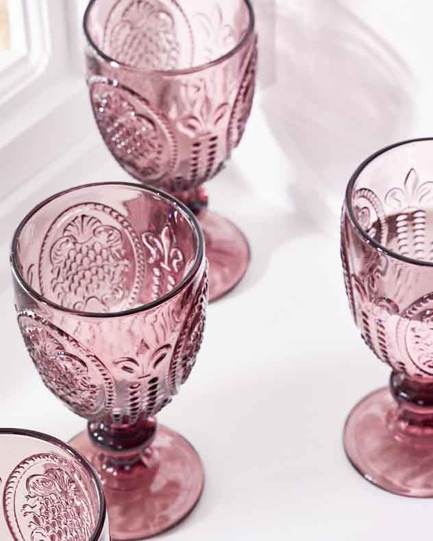 Fleur De Lys Pink Wine Goblet - Image 4