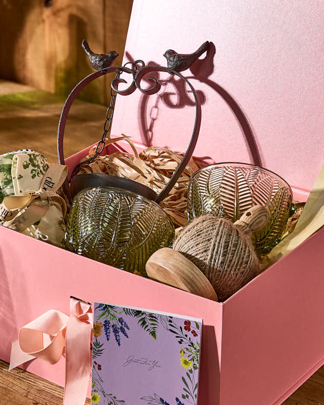 Birds and Botanicals Hamper Gift Box - Image 2