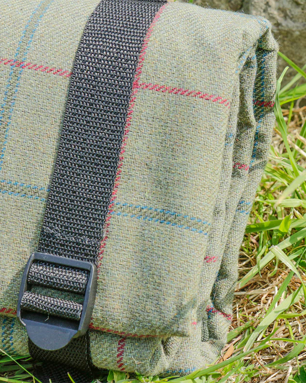 Green Tweed Picnic Blanket - Image 4