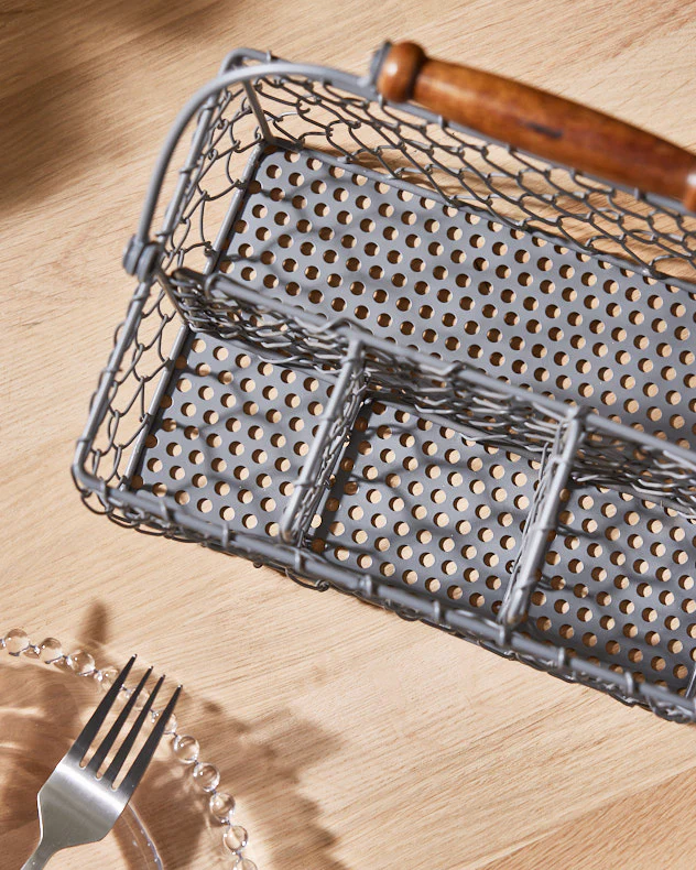 Grey Chicken Wire Cutlery Caddy - Image 4