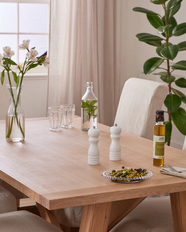 Harrogate Oak Dining Table - Image 4