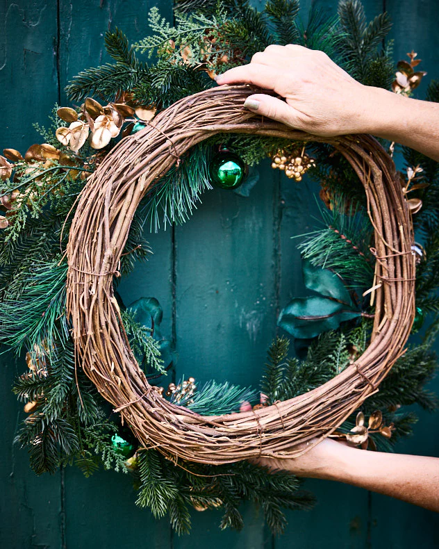 Highbury Luxury Christmas Wreath 65cm - Image 2