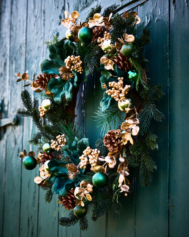 Highbury Luxury Christmas Wreath 65cm - Image 3