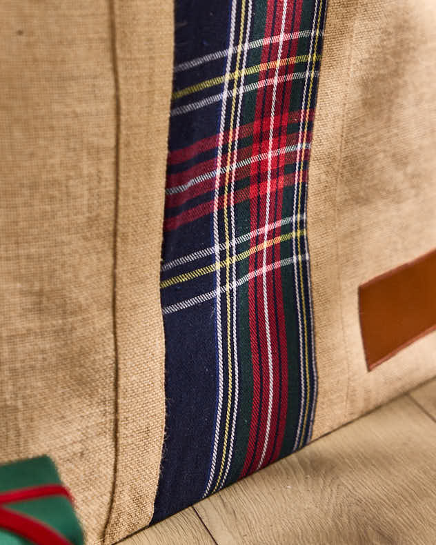 Highland Tartan Christmas Present Sack - Image 2