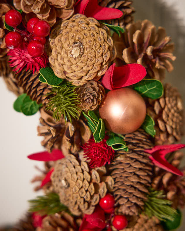 Indoor Canterbury Giant Wreath - Image 3