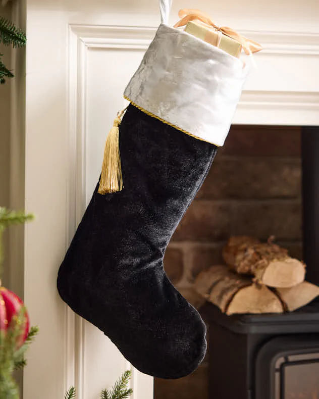 Kensington Velvet Stocking - Image 4