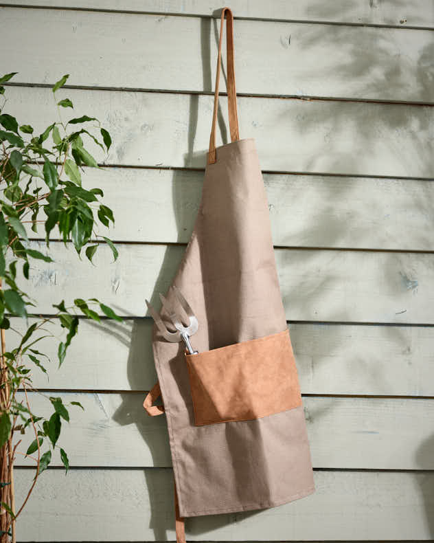Khaki Gardening Apron - Image 3