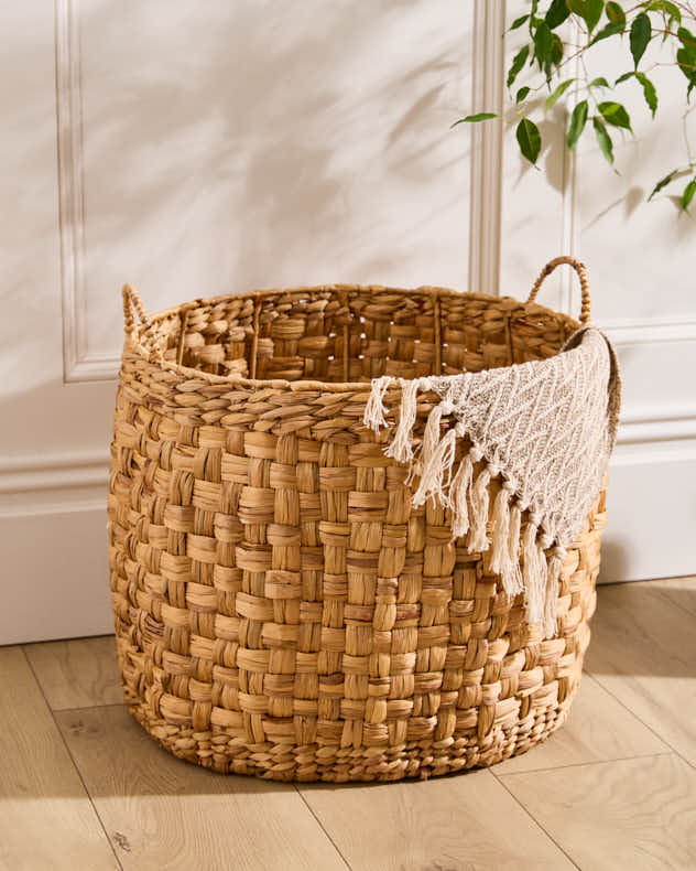 Lakelyn Water Hyacinth Round Basket - Image 4