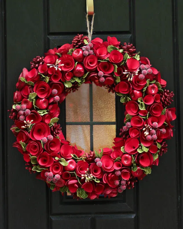Extra Large Red Roses Wreath 42cm - Image 5