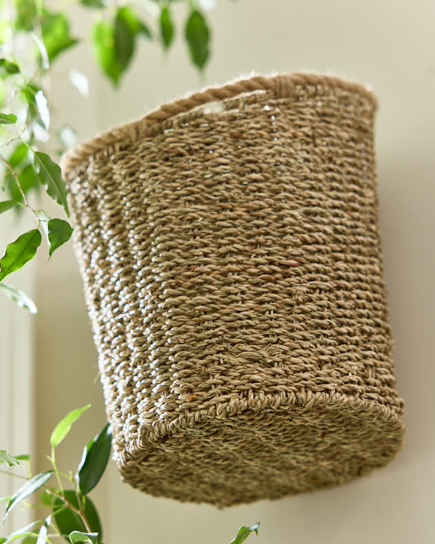 Large Rope Finish Seagrass Wall Basket - Image 2