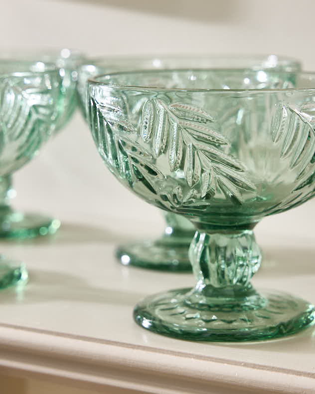 Laurier Leaf Set of Footed Bowls - Image 3