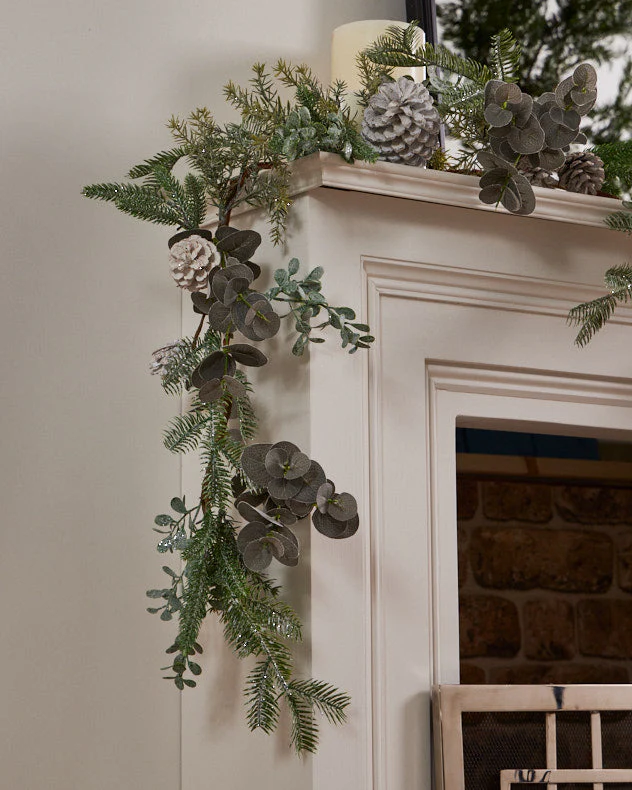 Alpine Lodge Christmas Garland - 150cm - Image 2