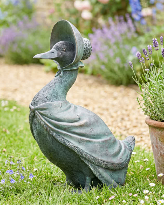 Madame Duck Garden Ornament - Image 3
