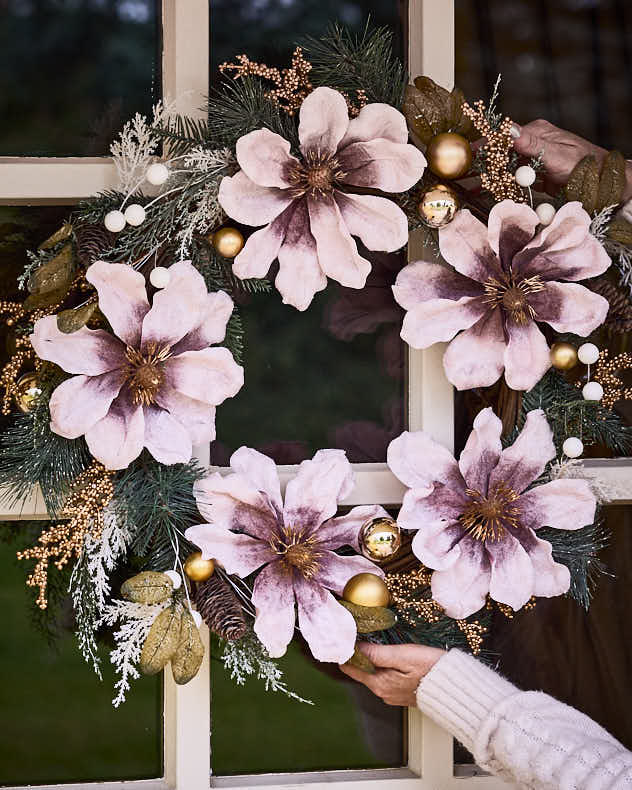 Magnolia Blush Wreath 55cm - Image 3
