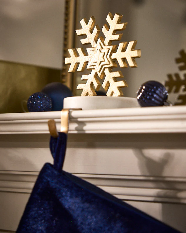 Marble & Gold Snowflake Stocking Holder - Image 3
