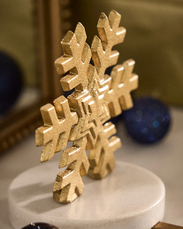 Marble & Gold Snowflake Stocking Holder - Image 4