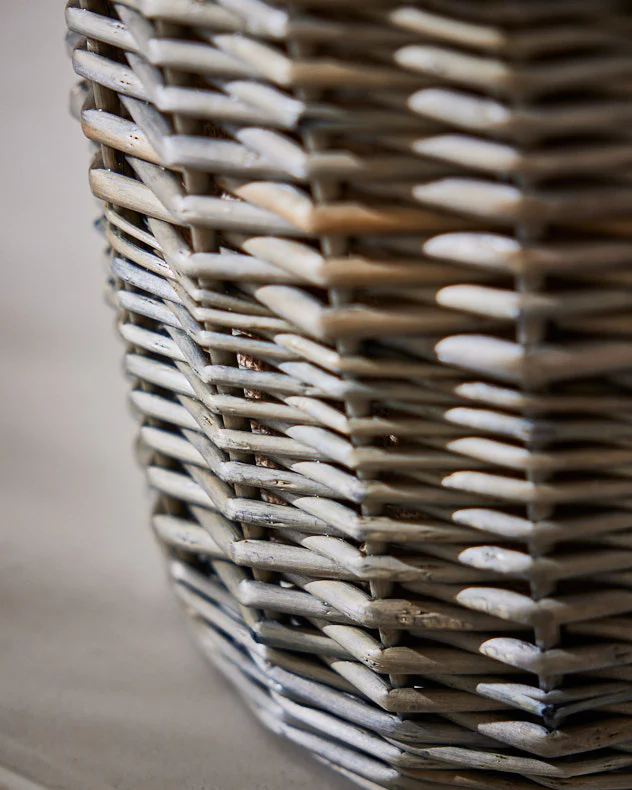 Medium Lined Wicker Log Basket - Image 3