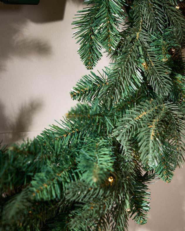 Melrose Pre-Lit Wreath - 60cm - Image 5