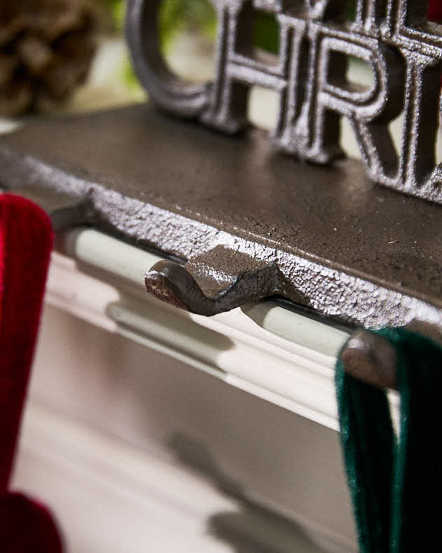 Merry Christmas 4 Stocking Holders - Image 2