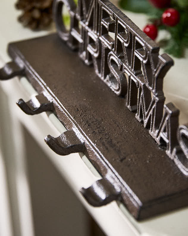 Merry Christmas 4 Stocking Holders - Image 4