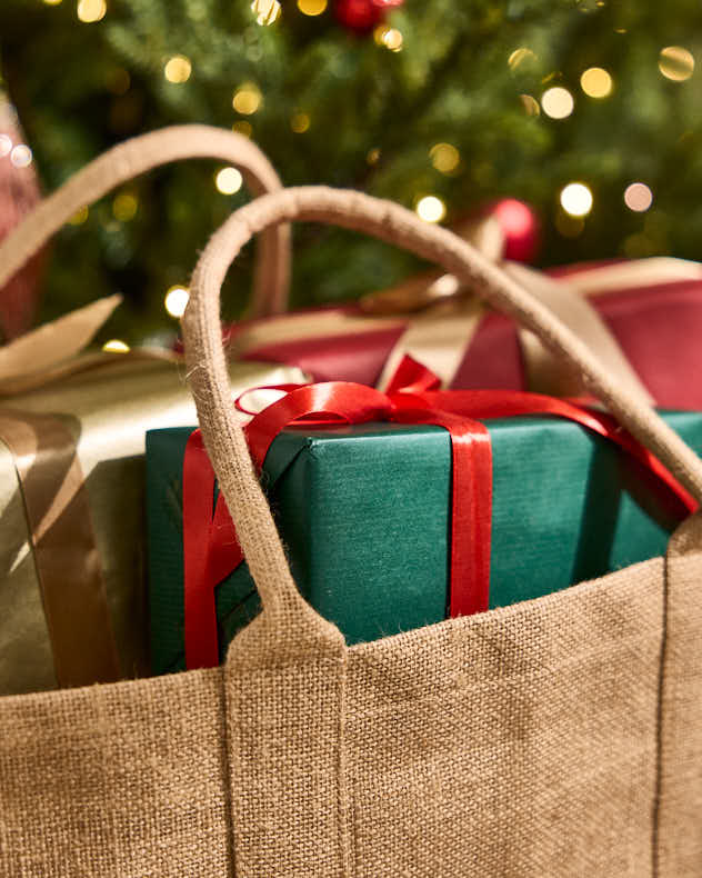 Natural Deer Jute Gift Sack - Image 3