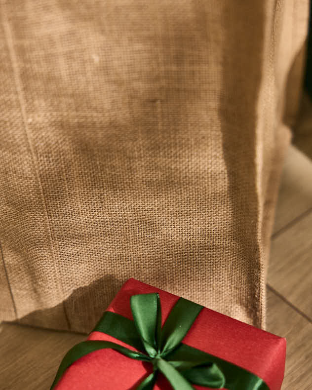 Stag Head Jute Gift Sack - Image 2