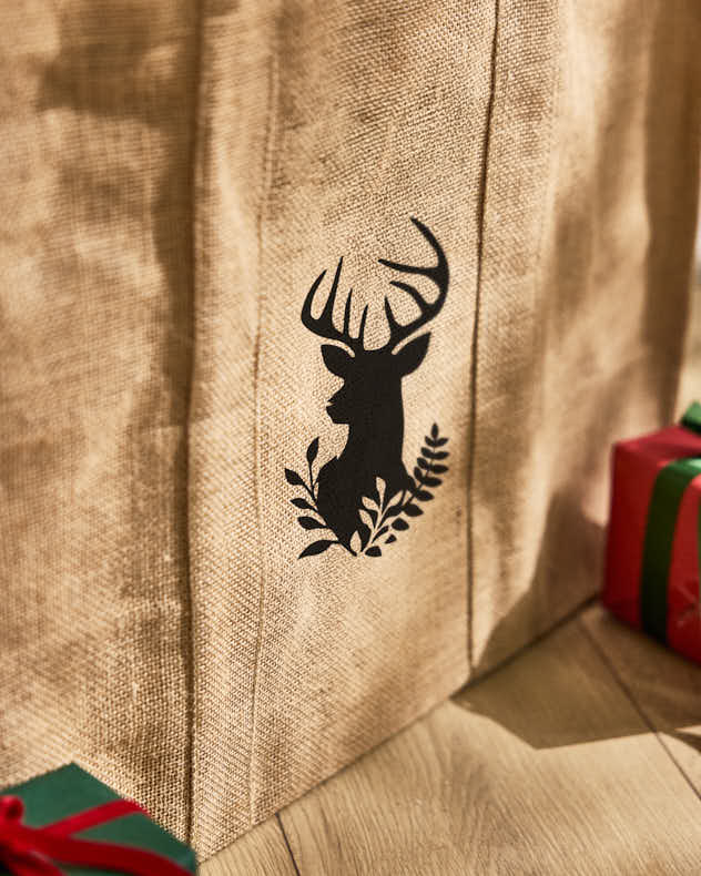 Stag Head Jute Gift Sack - Image 3