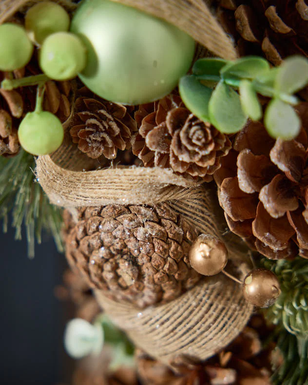 Emerald Ribbon Wreath - Image 4