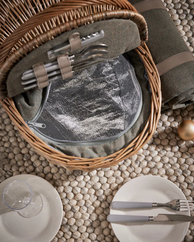 Grey Tweed 2 Person Picnic Hamper - Image 4