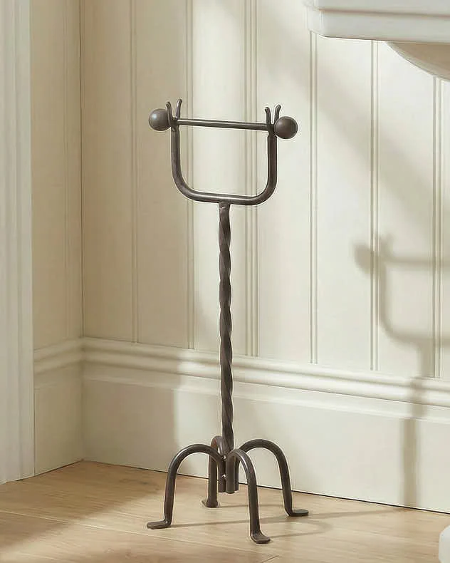 Period Style Iron Toilet Roll Holder - Image 2