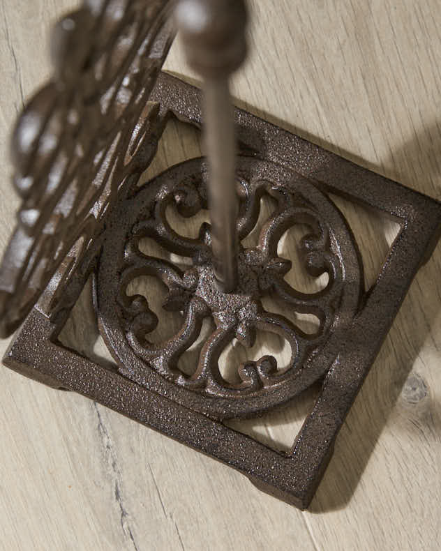 Period Style Toilet Roll Holder - Image 5