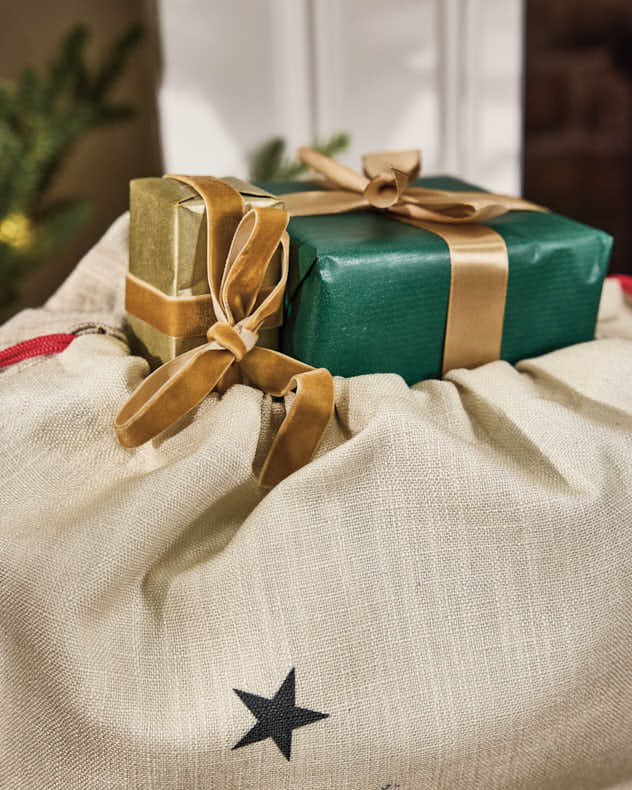 Personalised Penguins Christmas Sack - Image 4