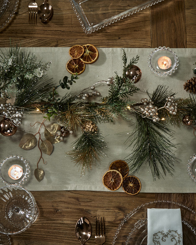 Royal Ball Pre-Lit Garland 150cm - Image 3
